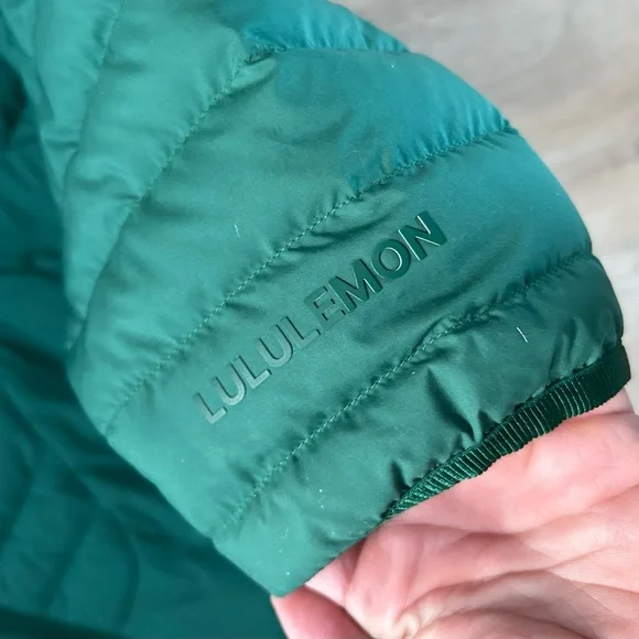 Lululemon lightweight Relaxed Down Jacket - Picture 4 of 10